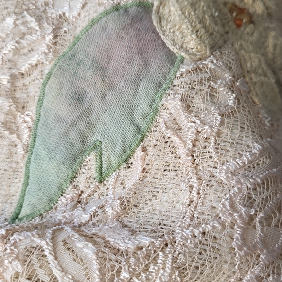 Au contraire vintage tan knit crochet lace flower front crew neck sweater Sz M - Picture 5 of 16